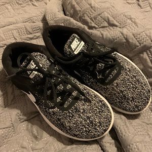Nike flex shoes